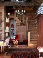 Деревянная лестница для дачи